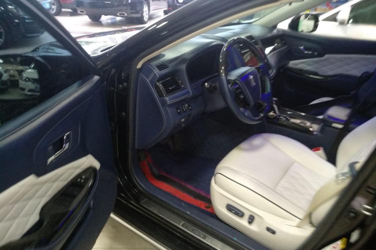 丰田 皇冠 2012款 2.5L Royal 真皮版中控内饰20