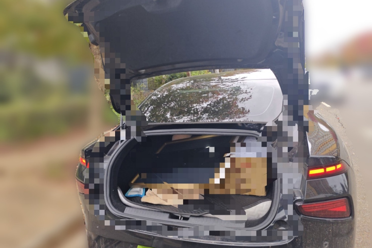 小鹏P7 2022款 586G中控内饰23