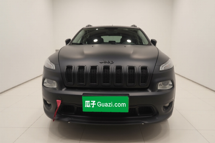 Jeep 自由光 2016款 2.4L 专业版车身外观2