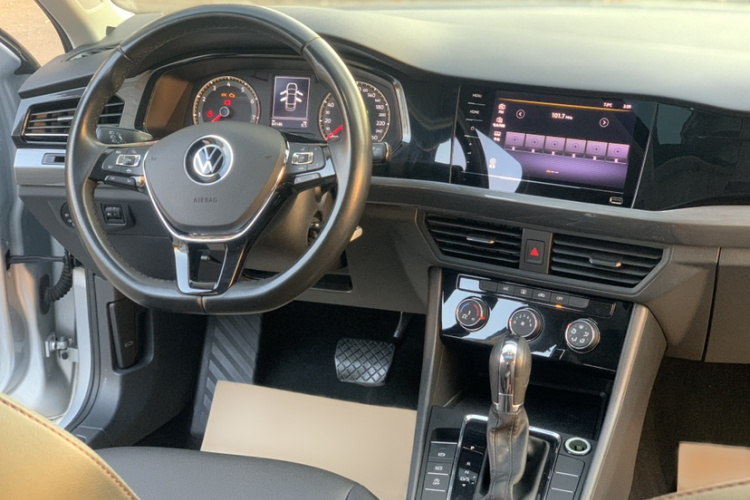 大众 宝来 2021款 1.5L 自动舒适智联版中控内饰7012