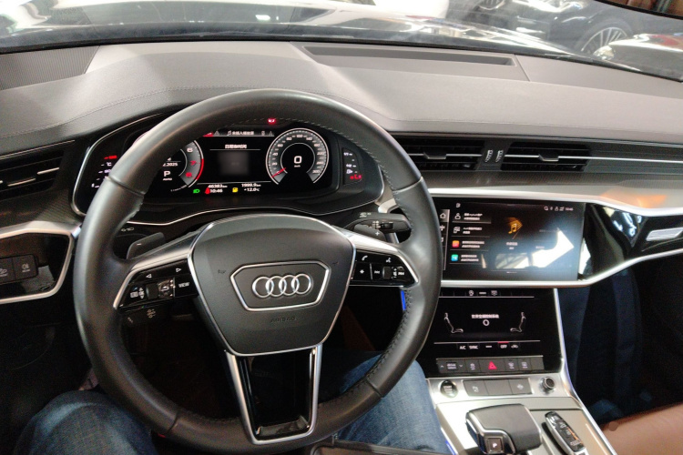 奥迪A6L 2020款 45 TFSI 臻选致雅型中控内饰12