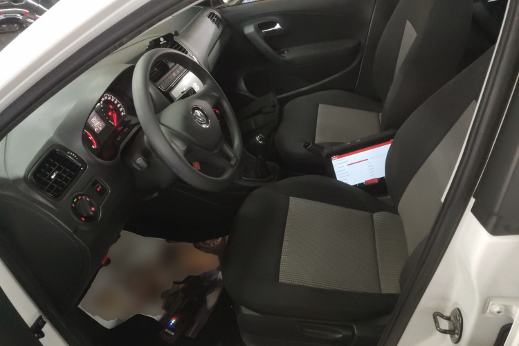 大众 Polo 2016款 1.4L 手动风尚型中控内饰19