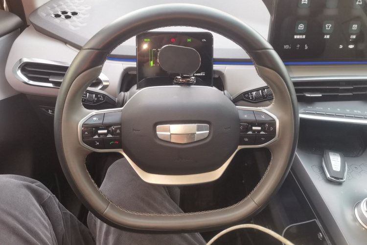 吉利几何C 2020款 甄选续航版 550KM C++ Pro局部细节13