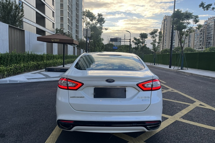 福特 蒙迪欧 2013款 2.0L GTDi200时尚型车身外观6002