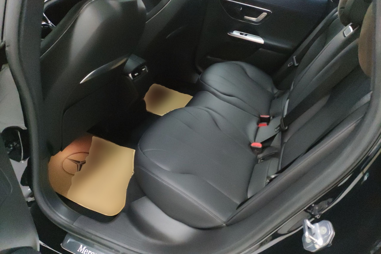 奔驰EQE 2022款 350 豪华版中控内饰21