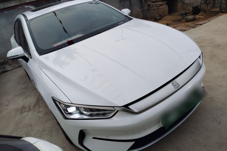 比亚迪 秦PLUS 2023款 冠军版 EV 420KM超越型车身外观3