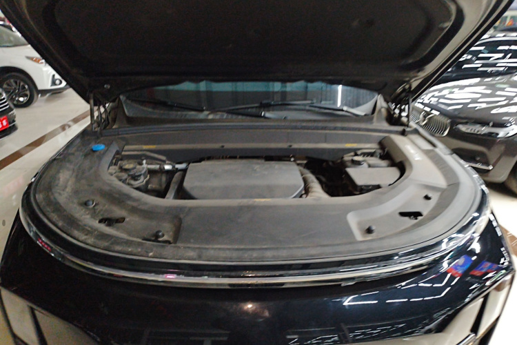 理想汽车 理想L8 2023款 Pro机舱底盘24