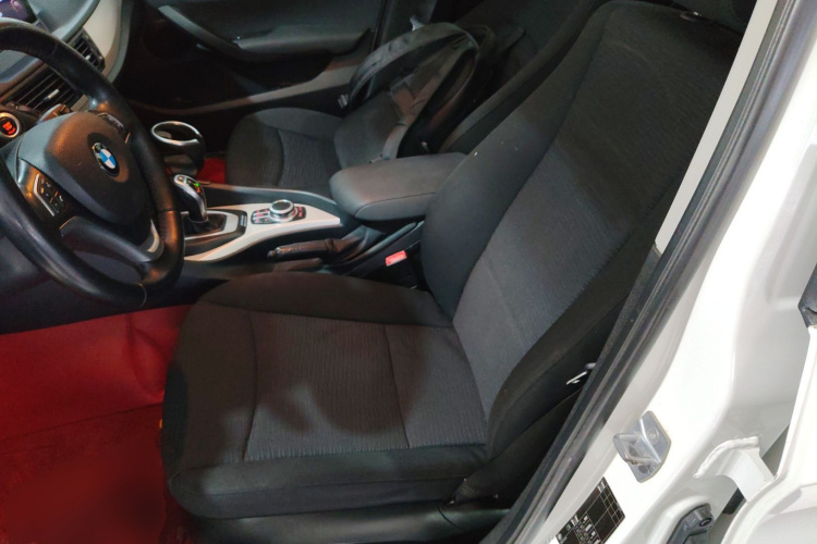 宝马X1 2014款 sDrive18i 时尚型中控内饰19