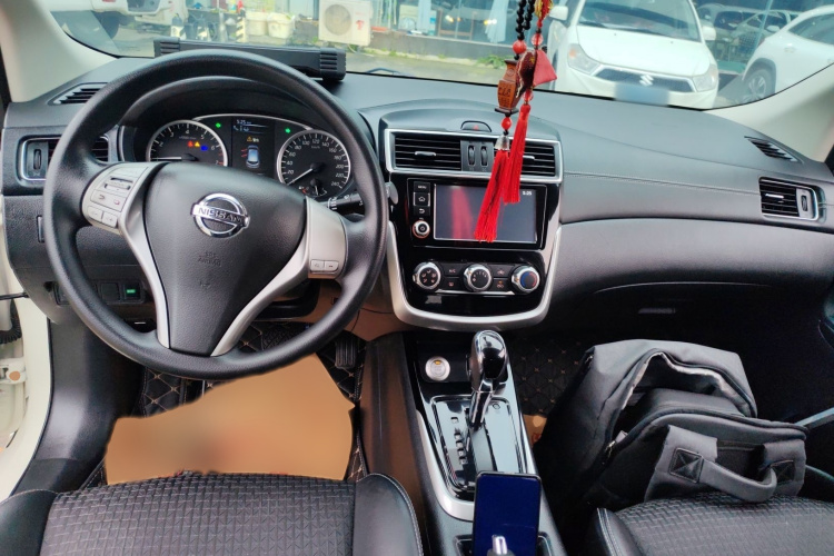 日产 骐达TIIDA 2019款 1.6L CVT智行版 国VI中控内饰7001