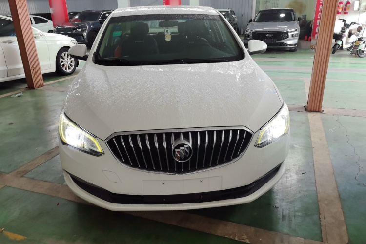 别克 英朗 2015款 15N 自动精英型车身外观2