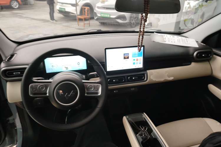 五菱汽车 五菱缤果PLUS 2024款 330km 五座版中控内饰12