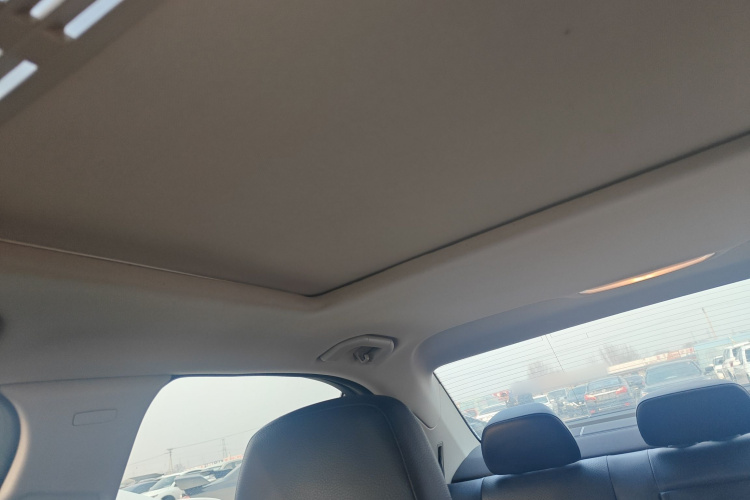 奔驰C级 2013款 C 180 经典型 Grand Edition局部细节22