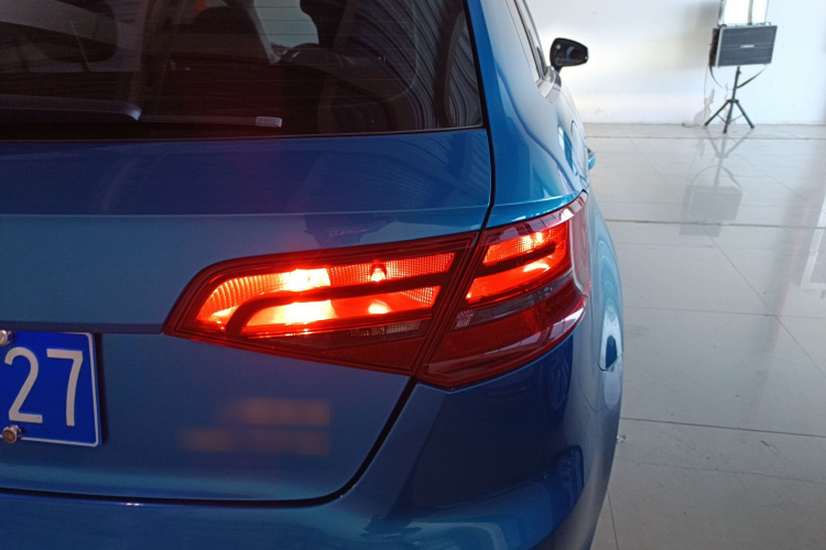 奥迪A3 2016款 Sportback 35 TFSI 进取型车身外观9