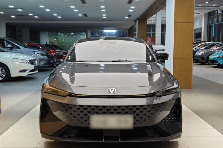 长安UNI-V 2024款 1.5T 尊贵型车身外观6014