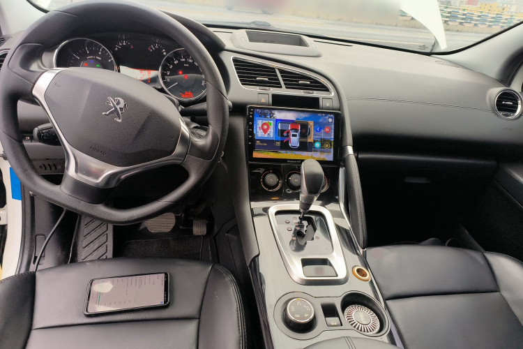 标致3008 2015款 1.6THP 自动经典版中控内饰12