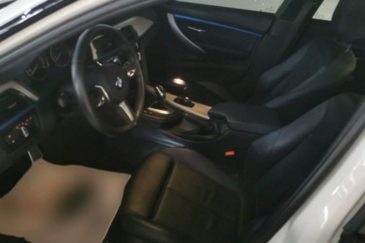 宝马3系 2019款 320i M运动套装局部细节19