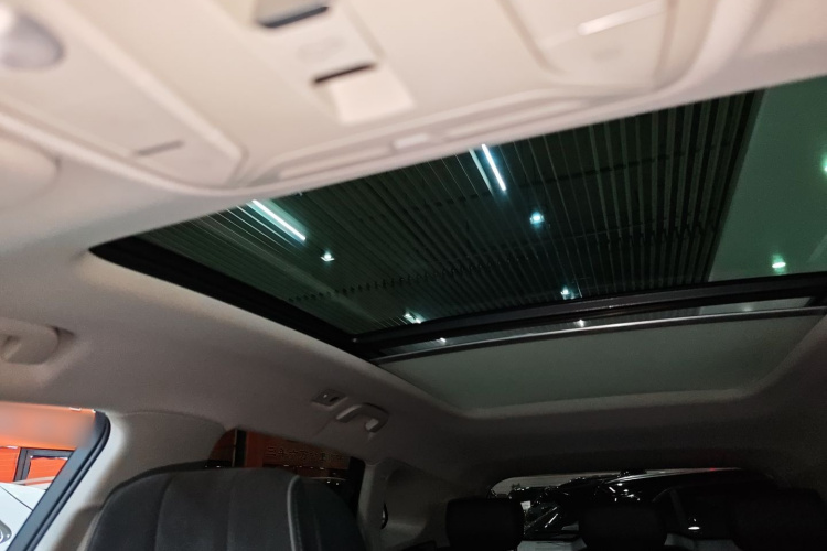 红旗HS5 2019款 2.0T 智联旗享四驱版中控内饰22