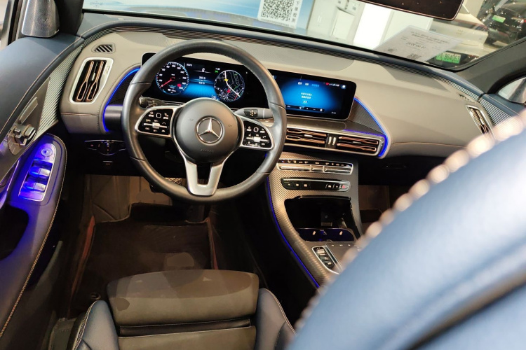 奔驰EQC 2020款 EQC 400 4MATIC 创世代 1886限量版局部细节13