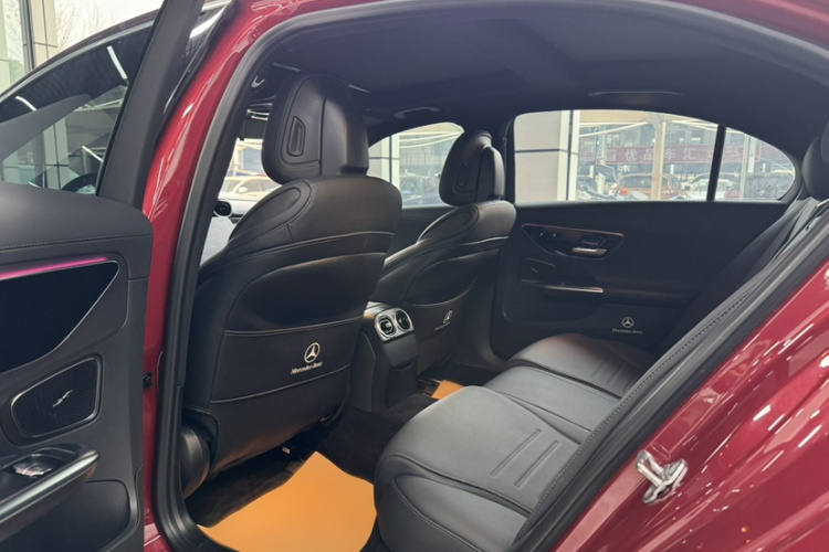 奔驰C级 2023款 改款二 C 260 L 运动版中控内饰7005