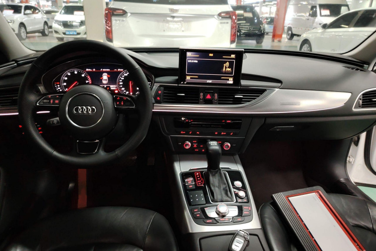 奥迪A6L 2016款 45 TFSI quattro 运动型中控内饰7002