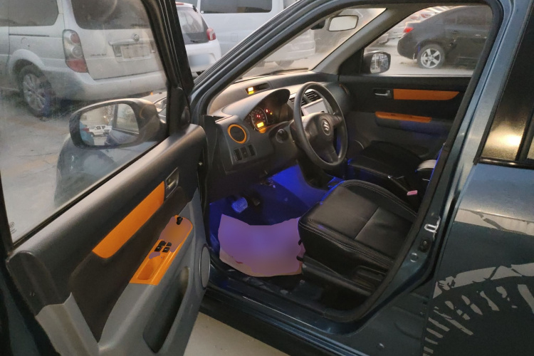 铃木 雨燕 2016款 1.5L 自动时尚型酷玩版中控内饰7003