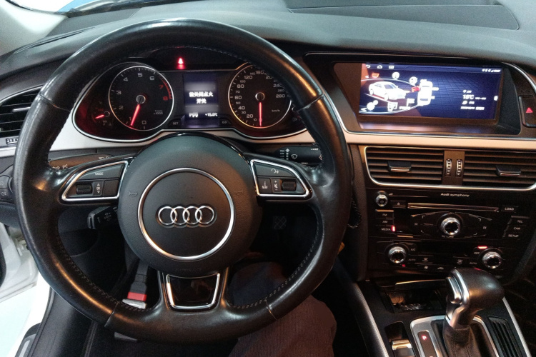 奥迪A4L 2015款 45 TFSI quattro个性运动型局部细节13