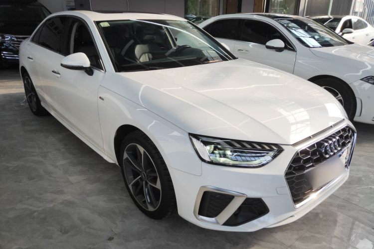 奥迪A4L 2022款 40 TFSI 时尚动感型车身外观3