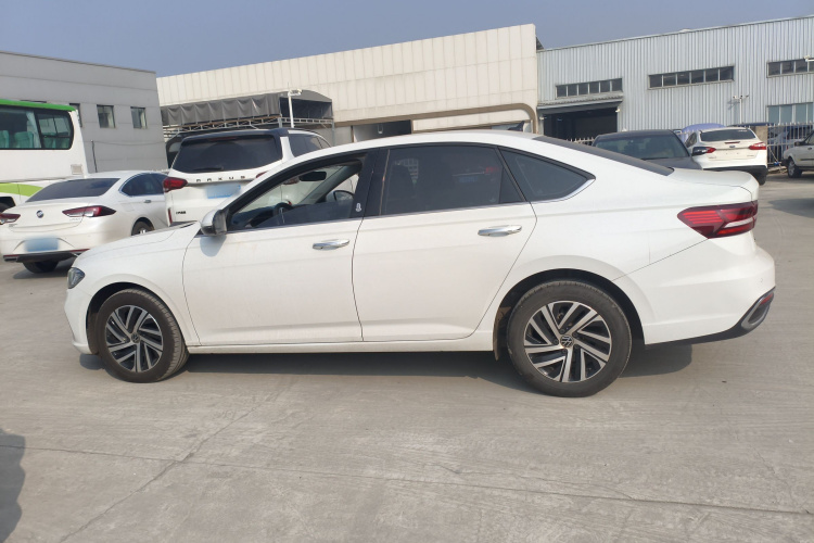 大众 朗逸 2023款 1.5L 自动五百万版车身外观4