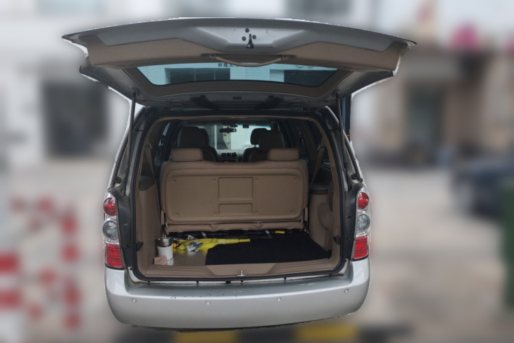 别克GL8 2014款 2.4L 经典版局部细节23