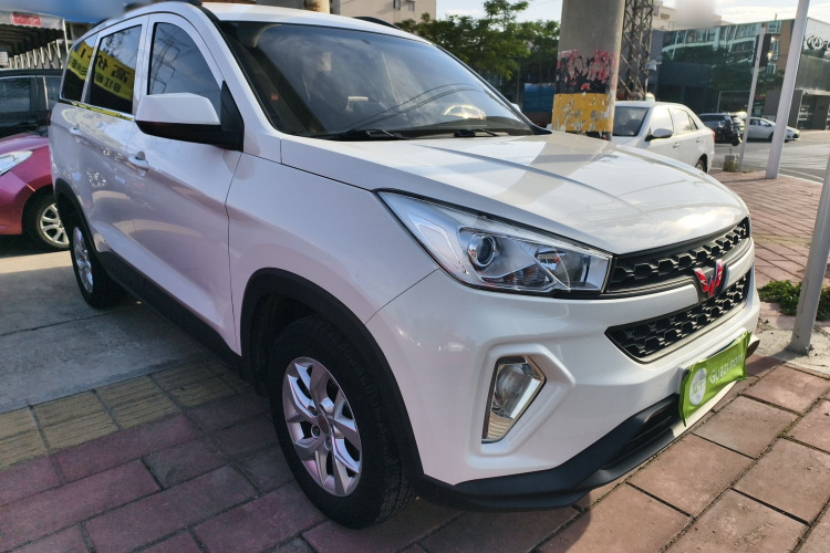 五菱汽车 五菱宏光S3 2019款 1.5L 手动标准型 国VI车身外观3
