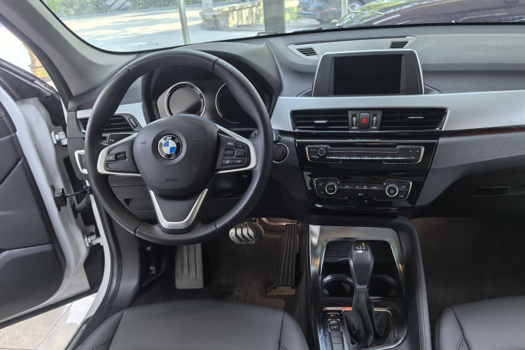 宝马X1 2019款 sDrive20Li 领先型中控内饰7001