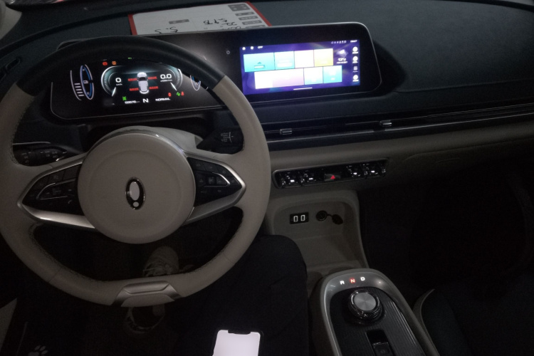 欧拉好猫 2022款 400km标准续航 尊贵型 磷酸铁锂中控内饰7002