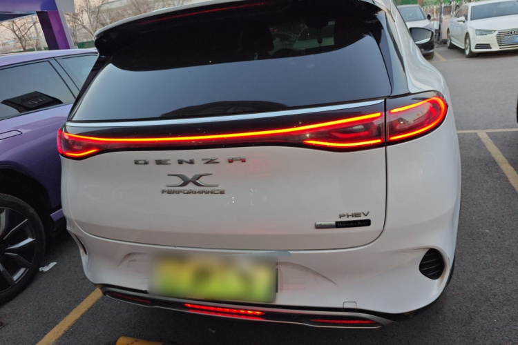 腾势X 2020款 PHEV旗舰版车身外观6