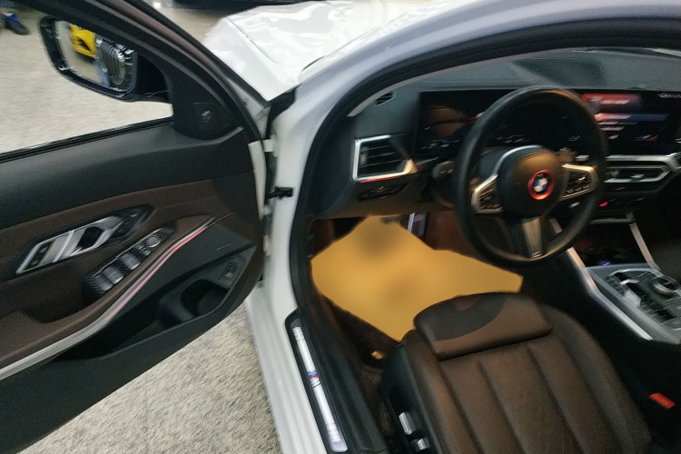 宝马3系 2023款 325Li M运动曜夜套装中控内饰7003