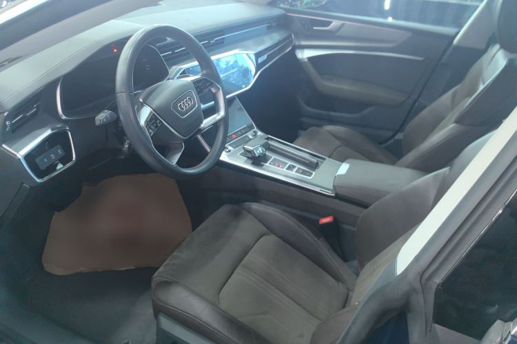 奥迪A7L 2022款 45 TFSI S-line 筑梦未来版局部细节19