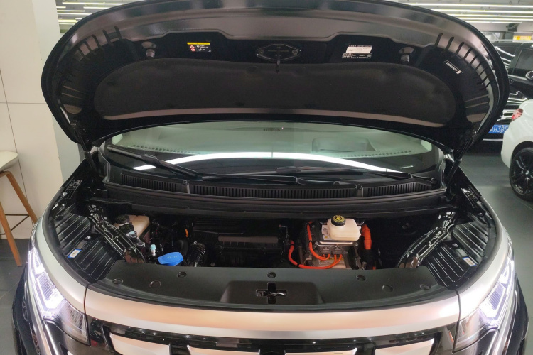 腾势D9 2022款 DM-i 970 四驱旗舰型局部细节24