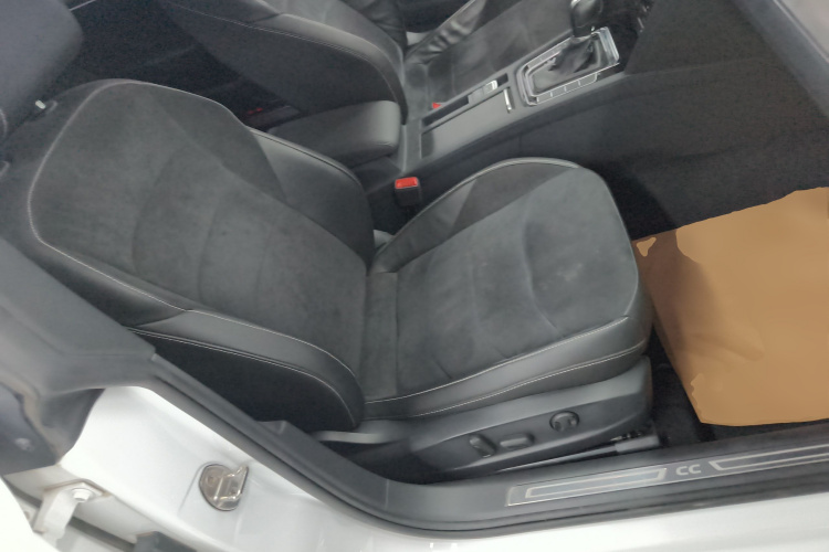 一汽-大众CC 2020款 330TSI 华颜版 国VI局部细节41