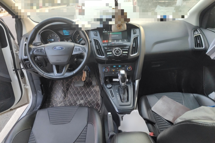 福特 福克斯 2017款 两厢 1.6L 自动风尚型智行版中控内饰7002