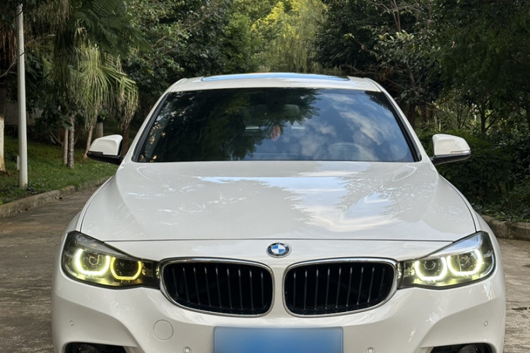 宝马3系GT 2019款 320i M运动型车身外观6004
