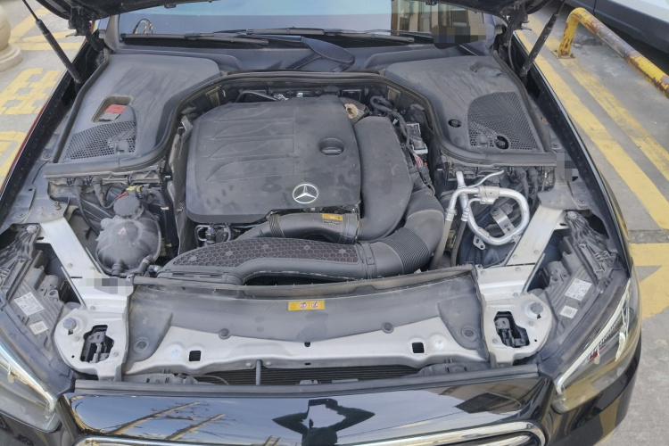 奔驰E级 2020款 E 300 L 时尚型局部细节24