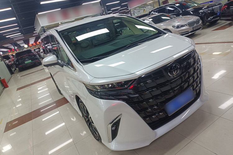 丰田 埃尔法 2024款 双擎 2.5L 臻享版车身外观3