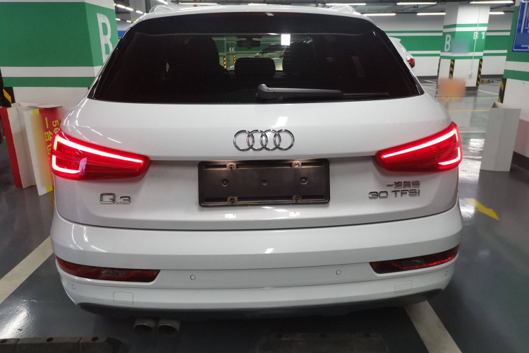 奥迪Q3 2017款 30 TFSI 时尚型车身外观6