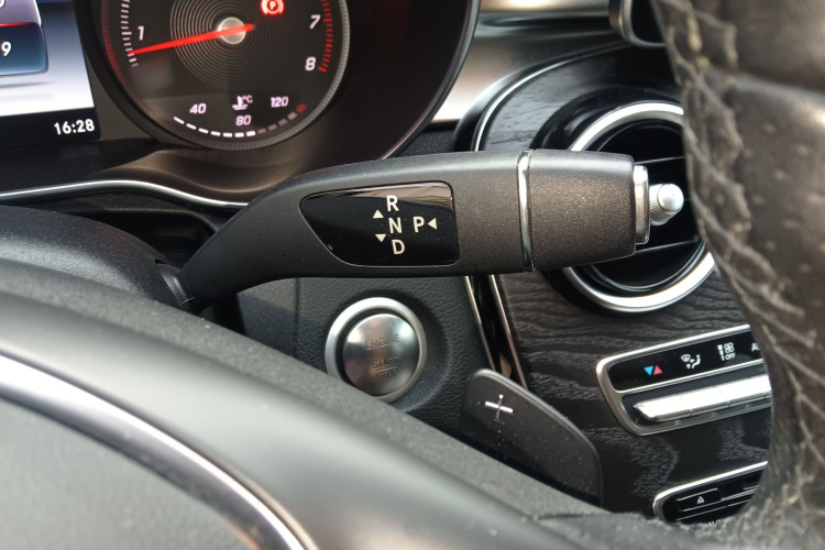 奔驰C级 2017款 改款 C 200 L 运动版局部细节18