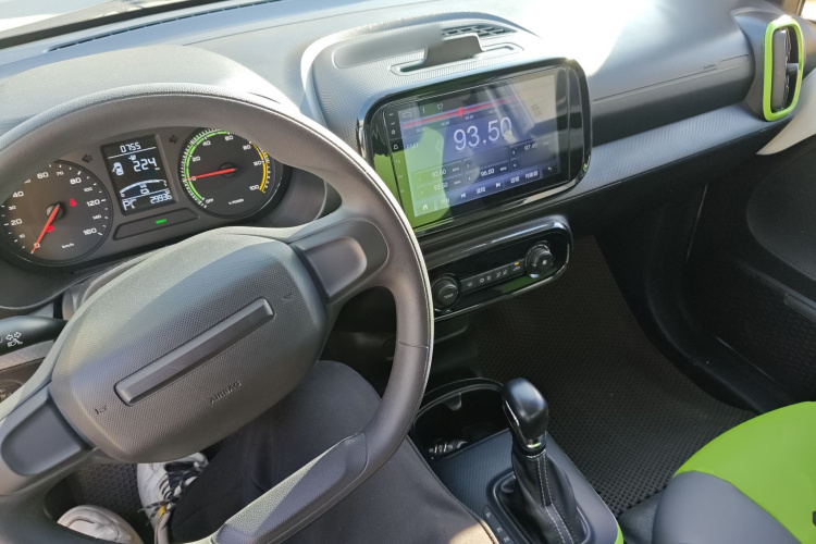 荣威 科莱威CLEVER 2021款 302km全能版中控内饰7002