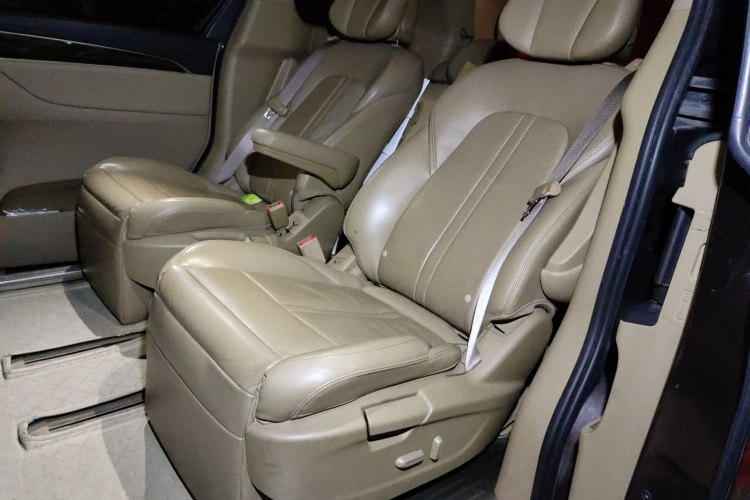 别克GL8 2017款 ES 28T 豪华型 国V中控内饰21