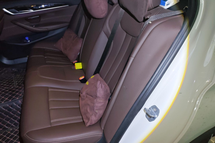 宝马5系 2019款 改款 525Li M运动套装中控内饰21