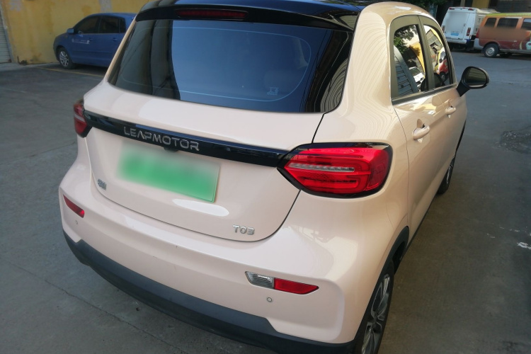 零跑汽车 零跑T03 2024款 310舒享版车身外观7