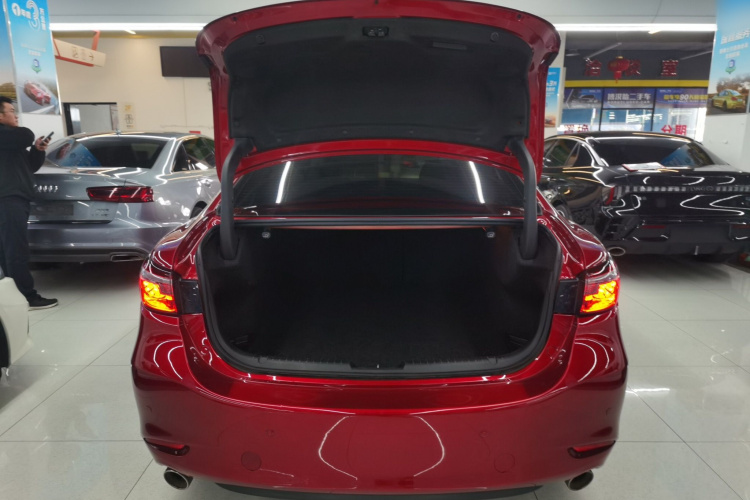 马自达 阿特兹 2020款 2.5L 蓝天运动版机舱底盘23