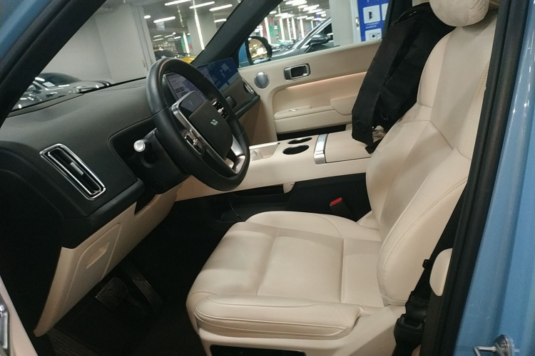 理想汽车 理想L7 2024款 Ultra中控内饰19