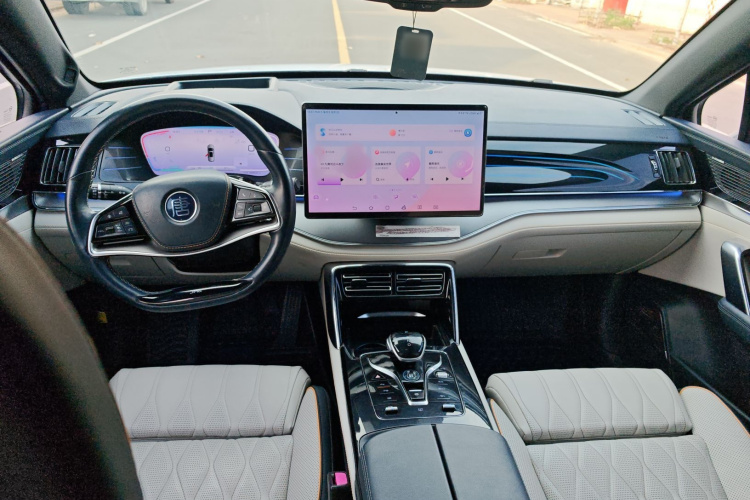 比亚迪 唐新能源 2022款 EV 635KM 四驱旗舰型中控内饰7003